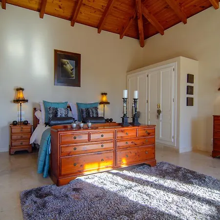 Villa El Paraiso *