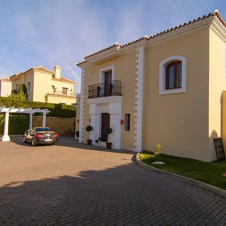 El Paraiso Villa *